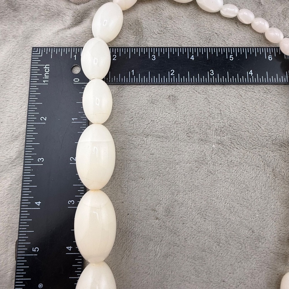 Estate Beaded Necklace White Chunky Resin Adjustable‎ 24in - Picture 6 of 8